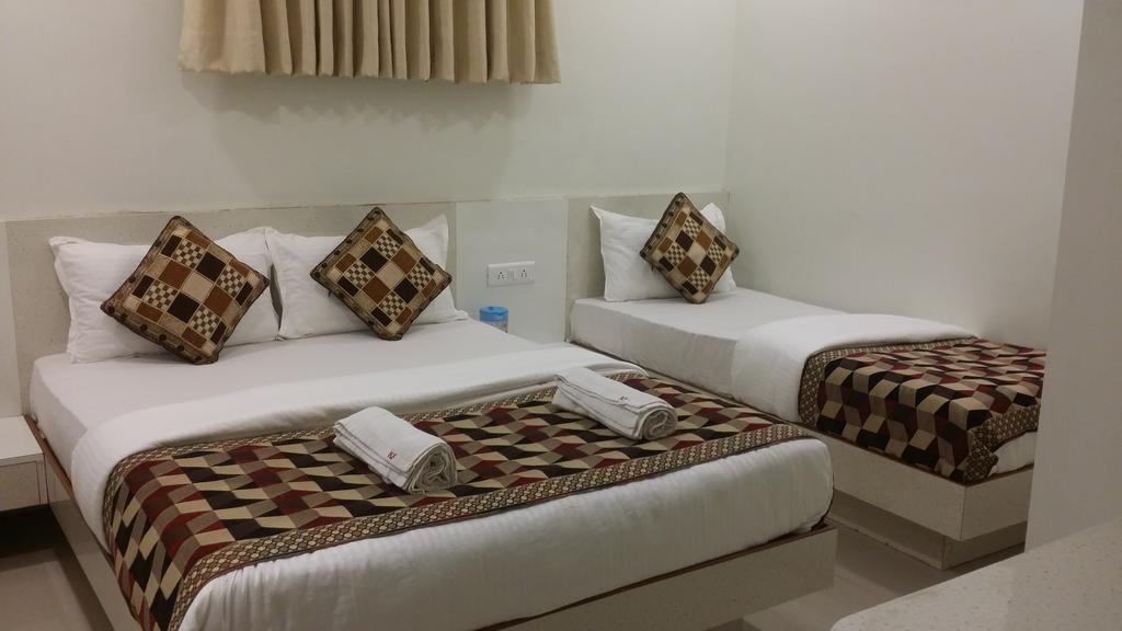 Kf Residency Hotel Mumbai Bagian luar foto