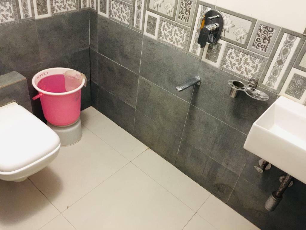 Kf Residency Hotel Mumbai Bagian luar foto