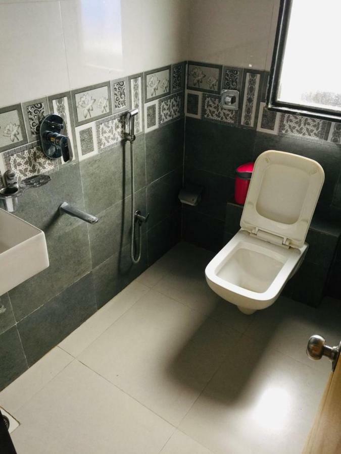 Kf Residency Hotel Mumbai Bagian luar foto